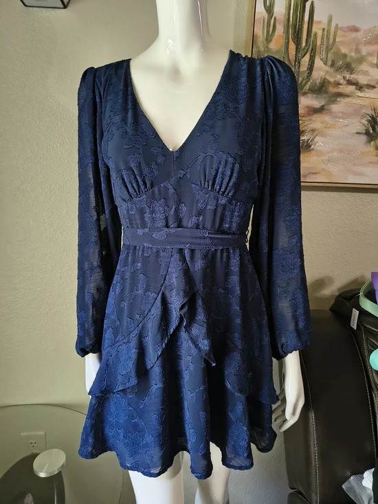 miami Navy Blue V-Neck Long Sleeve Lace Tiered Dress - Picture 4 of 10